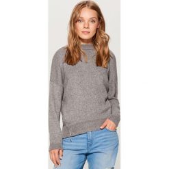 Sweter oversize - Jasny szar. Swetry marki DOMYOS. W wyprzedaży za 79.99 zł.