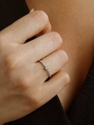 OR Carats Złoty pierścionek z diamentem i kamieniem szlachetnym rozmiar: 52. Szare pierścionki OR Carats, z diamentem, złote. Za 437.17 zł.