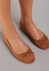 Brązowe Balerinki Sthugnaela. Brązowe baleriny Renee, bez wzorów, eleganckie, bez obcasa, na płaskiej podeszwie, bez zapięcia. W wyprzedaży za 37.49 zł.