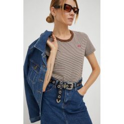 Levi's t-shirt bawełniany kolor brązowy. Brązowe t-shirty Levi's, l, z aplikacjami, z bawełny, bez kołnierzyka, bez ramiączek. W wyprzedaży za 92.99 zł.