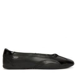Baleriny Tommy Hilfiger. Czarne baleriny Tommy Hilfiger, bez wzorów, bez obcasa, bez zapięcia. Za 409.99 zł.