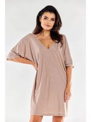 Awama Sukienka w kolorze beżowym rozmiar: onesize. Brązowe sukienki Awama, bez wzorów, bez kołnierzyka, bez ramiączek, midi. Za 99.99 zł.
