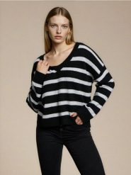 Sweter w paski z dekoltem V - czarny. Czarne swetry Sinsay, l, bez wzorów, bez ramiączek. Za 49.99 zł.
