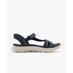 Sandały damskie Skechers Go Walk Flex. Niebieskie sandały Skechers, bez wzorów, z materiału, sportowe, bez obcasa, na obcasie, bez zapięcia. Za 319.99 zł.