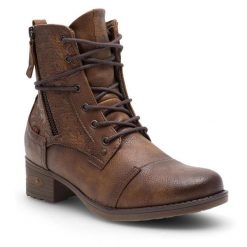 Botki Mustang. Brązowe botki Mustang, bez wzorów, bez obcasa, na płaskiej podeszwie, bez zapięcia. Za 244.99 zł.
