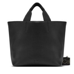 Torebka Calvin Klein Jeans. Czarne torebki klasyczne Calvin Klein Jeans, bez wzorów, z jeansu, klasyczne, bez dodatków. Za 289.99 zł.