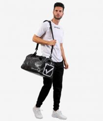 Torba sportowa Givova Trend czarna. Czarne torby sportowe Givova, bez wzorów, z materiału, na ramię. Za 164.99 zł.