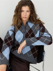 Wełniany sweter z kołnierzykiem - wielobarwny. Swetry Reserved, l, bez wzorów, z dzianiny, bez ramiączek. Za 279.99 zł.