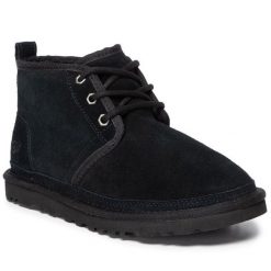 Botki Ugg. Czarne botki UGG, bez wzorów, bez obcasa, na płaskiej podeszwie, bez zapięcia. Za 609.99 zł.