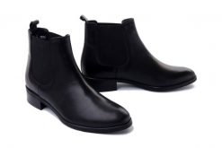 BIOECO BY ARKA 7828 0308 czarny, botki damskie. Czarne botki Bioeco by Arka, bez wzorów, ze skóry, bez obcasa, na obcasie, bez zapięcia. Za 209.95 zł.