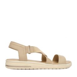 Sandały Lasocki. Brązowe sandały Lasocki, bez wzorów, bez obcasa, na płaskiej podeszwie, bez zapięcia. Za 149.99 zł.