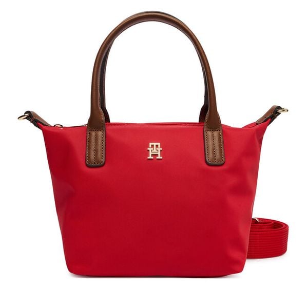 Torebka Tommy Hilfiger. Czerwone torebki klasyczne Tommy Hilfiger, bez wzorów, klasyczne, bez dodatków. Za 276.99 zł.