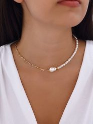 Luja Bijoux Pozłacany naszyjnik z perłami syntetycznymi rozmiar: onesize. Żółte naszyjniki Luja Bijoux, z materiału, z perłą, metalowe. Za 61.46 zł.