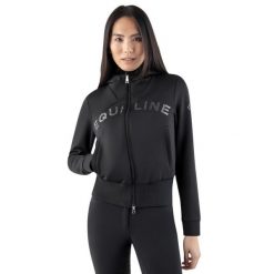 Damska bluza z kapturem zapinana na zamek Equiline Gur. Czarne bluzy EQODE BY EQUILINE, bez wzorów, sportowe, bez ramiączek, z kapturem. W wyprzedaży za 658.50 zł.