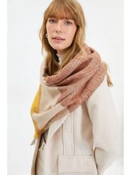 Trendyol Szal w kolorze żółto-jasnobrązowym rozmiar: onesize. Brązowe szaliki i kominy Trendyol, bez wzorów, z materiału. Za 57.06 zł.