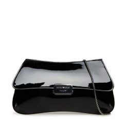 Torebka Emporio Armani. Czarne kopertówki Emporio Armani, bez wzorów, wizytowe, bez dodatków. Za 1,159.00 zł.