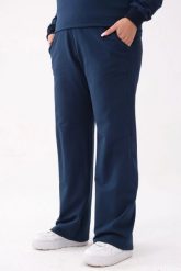 Długie granatowe dresowe spodnie Nadia PLUS SIZE XXL. Spodnie dresowe Moda Size Plus Iwanek, bez wzorów, z bawełny, długie. Za 189.90 zł.