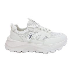 Evento Buty Sportowe Sneakersy Damskie Na Grubej Podeszwie Białe. Białe buty treningowe bez wzorów, ze skóry, bez zapięcia, na fitness i siłownię. Za 160.24 zł.