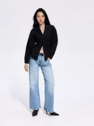 Sweter z wiskozą - czarny. Czarne swetry Reserved, l, bez wzorów, z dzianiny, bez ramiączek. Za 159.99 zł.