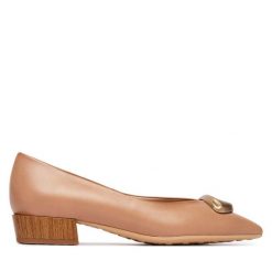 Czółenka Hispanitas. Brązowe czółenka Hispanitas, bez wzorów, bez obcasa, bez zapięcia. Za 569.99 zł.