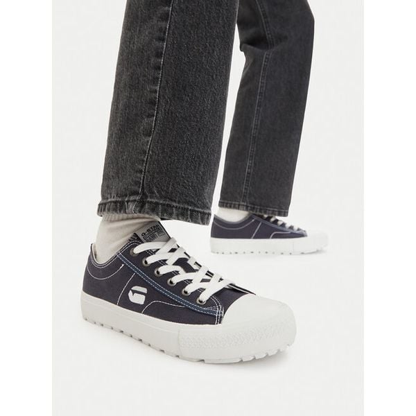 Trampki G-Star. Niebieskie trampki G-Star, bez wzorów, retro, bez zapięcia. Za 179.99 zł.
