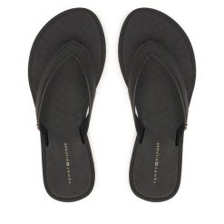 Japonki Tommy Hilfiger. Czarne japonki Tommy Hilfiger, bez wzorów. Za 189.99 zł.