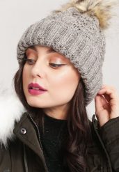 Khaki Czapka z Wełną Clout. Brązowe czapki zimowe Renee, bez wzorów, z dzianiny. W wyprzedaży za 23.99 zł.