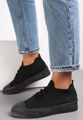 Czarne Wsuwane Tenisówki z Wiązaniem na Płaskiej Podeszwie Rossorae. Czarne trampki Renee, z aplikacjami, z jeansu, eleganckie, bez zapięcia. W wyprzedaży za 39.99 zł.