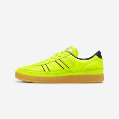 Sneakersy unisex Player 80 Offside Limitowana Edycja. Czarne buty sportowe lifestyle Decathlon, bez wzorów, z gumy, sportowe, bez zapięcia. Za 269.99 zł.