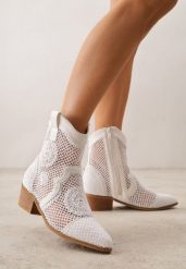 Białe Botki Kowbojki na Stożku z Ażurową Cholewką z Haftem Isarna. Białe botki Renee, w ażurowe wzory, z jeansu, boho, bez obcasa, na obcasie, bez zapięcia. Za 149.99 zł.