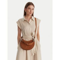 Torebka Coccinelle. Brązowe torebki klasyczne Coccinelle, bez wzorów, klasyczne, bez dodatków. Za 1,339.00 zł.