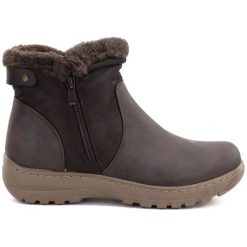 Botki damskie ocieplane brązowe eVento 26BT26-365. Brązowe botki eVento, bez wzorów, ze skóry ekologicznej, eleganckie, bez obcasa, bez zapięcia. Za 129.99 zł.