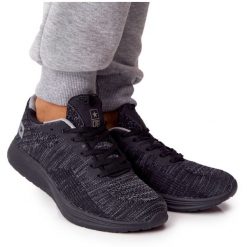 NEWS Damskie Sportowe Buty Comfort Foam Czarne Long Distance. Czarne buty treningowe bez wzorów, z tkaniny, bez zapięcia. Za 150.15 zł.