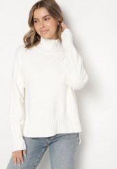 Biały Gładki Golf w Klasycznym Stylu Ralenatia. Białe swetry Born2be, bez wzorów, z jeansu, klasyczne, bez ramiączek. Za 79.99 zł.