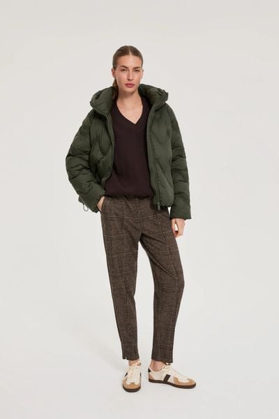 Krótka kurtka khaki. Brązowe kurtki MOODO, s, bez wzorów, z poliamidu, bez kaptura. Za 199.99 zł.