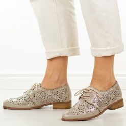 Złote ażurowe półbuty damskie Potocki 12778. Żółte półbuty wsuwane POTOCKI, na lato, w ażurowe wzory, ze skóry, eleganckie, bez obcasa, na obcasie. Za 199.00 zł.