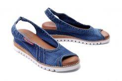 ARTIKER RELAKS 50C0253 jeans, sandały damskie. Niebieskie sandały Artiker Relaks, bez wzorów, z jeansu, bez obcasa, na koturnie, bez zapięcia. Za 249.90 zł.