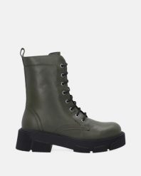 ZIELONE WORKERY ZE SKÓRY NATURALNEJ 1121301 06 KHAKY. Zielone botki Venezia, bez wzorów, ze skóry, bez obcasa, bez zapięcia. Za 399.00 zł.