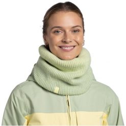 Komin na szyję - Bandana BUFF Knitted & Fleece Neckwarmer Marin. Zielone szaliki i kominy Buff, bez wzorów. Za 145.99 zł.