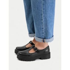Półbuty Lasocki. Czarne półbuty wsuwane Lasocki, bez wzorów, bez obcasa, na obcasie. Za 199.99 zł.