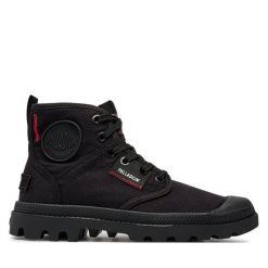 Trapery Palladium. Czarne traperki Palladium, bez wzorów, bez obcasa, bez zapięcia. Za 299.99 zł.