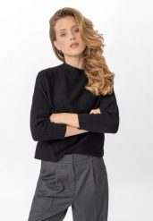 Czarny sweter S-TILLY. Czarne swetry Volcano, l, bez wzorów, z dzianiny, eleganckie, bez ramiączek. Za 139.99 zł.