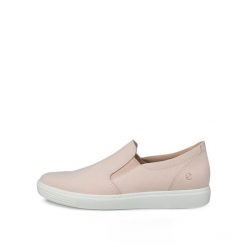 Buty sportowe damskie Ecco Classic. Czerwone buty treningowe ECCO, bez wzorów, bez zapięcia. Za 462.00 zł.