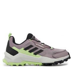Trekkingi adidas. Fioletowe buty trekkingowe adidas, bez zapięcia. Za 499.99 zł.