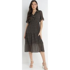 Czarna Sukienka Koti. Czarne sukienki Born2be, na imprezę, m, z aplikacjami, z tkaniny, bez kołnierzyka, bez ramiączek, midi. Za 119.99 zł.