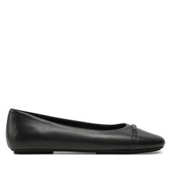 Baleriny Calvin Klein. Czarne baleriny Calvin Klein, bez wzorów, bez obcasa, bez zapięcia. Za 549.99 zł.