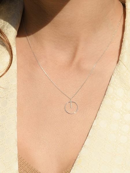 DIAMANTA Złoty naszyjnik "Cercle prodigieux" z diamentami - dł. 42 cm rozmiar: onesize. Szare naszyjniki DIAMANTA, z materiału, z diamentem, złote. Za 1,348.99 zł.