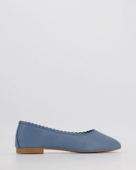 SKÓRZANE BALERINY E242 BLUE JEANS. Niebieskie baleriny Venezia, bez wzorów, z jeansu, bez obcasa, bez zapięcia. Za 169.00 zł.