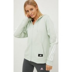 Adidas Performance bluza damska kolor zielony z kapturem z aplikacją. Zielone bluzy adidas Performance, l, z aplikacjami, bez ramiączek, z kapturem. W wyprzedaży za 264.99 zł.