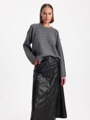 BGN Sweter w kolorze szarym rozmiar: 40. Szare swetry BGN, bez wzorów, ze splotem, bez ramiączek. Za 132.36 zł.